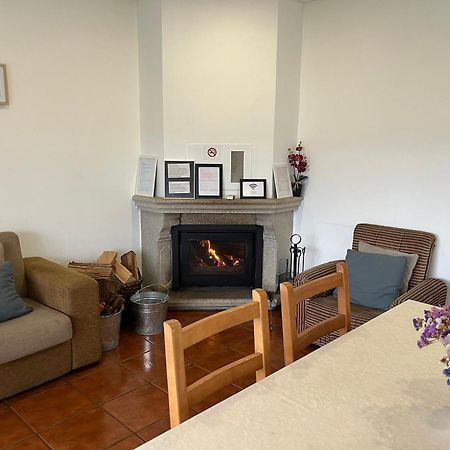 제어스 Casa De Casarelhos - Vistas Rio, Campo E Montanha - Lareira 아파트 외부 사진