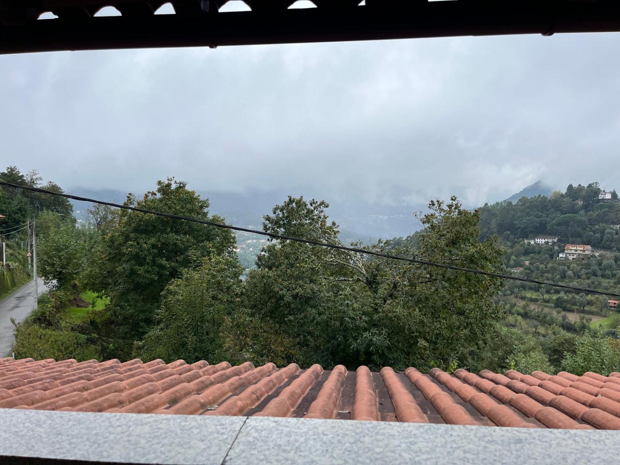 Casa De Casarelhos - Andar De Moradia - Vistas Rio E Montanha - Geres 제어스 외부 사진