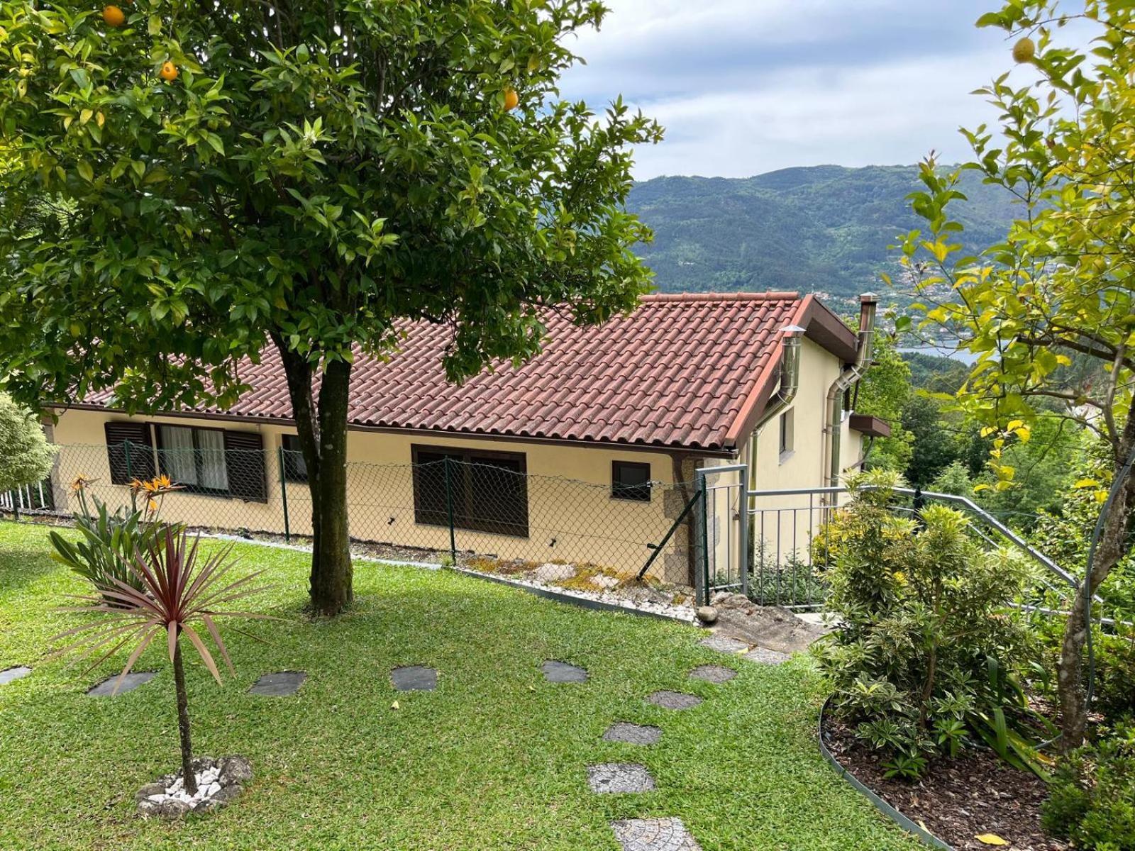 제어스 Casa De Casarelhos - Vistas Rio, Campo E Montanha - Lareira 아파트 외부 사진