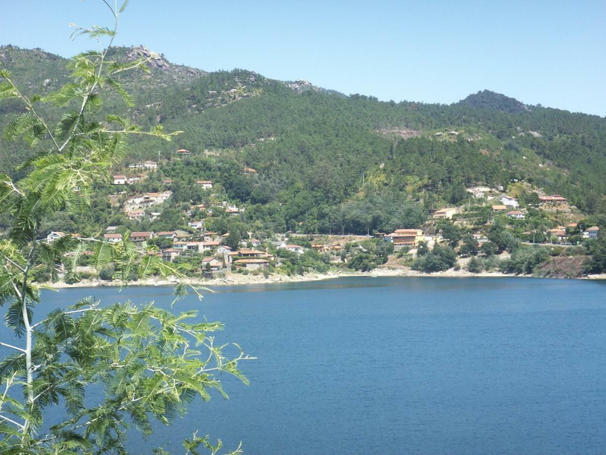 Casa De Casarelhos - Andar De Moradia - Vistas Rio E Montanha - Geres 제어스 외부 사진